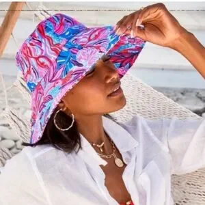 Lilly Pulitzer, NWT Blue and Pink Floral Hat, reversible SPF‎ 50 Lilly Pulitzer Bucket Sun Hat Floral Blue Orange Reversible  main image 4